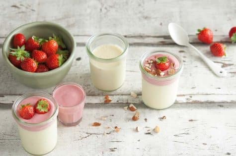 Panna cotta bio coulis fraise et amandes